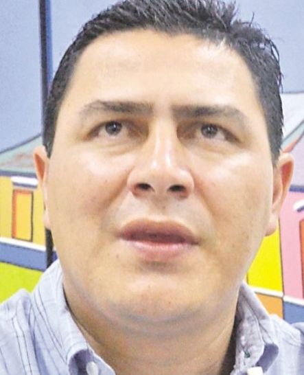 Carlos Echeverría no buscaría la reelección FM Azul y Oro