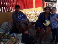Variada ofertas de pesebres en la doble avenida