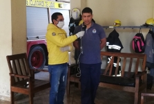 Entrega de tapabocas a los Bomberos Voluntarios de Luque