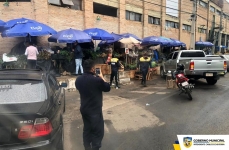 PMT realizaron despejes de calles en la zona del mercado Nº1