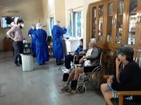 Prótesis dentales para los abuelos de Gijón Roga