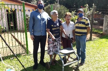 Presi del Kuré Luque visitó a una socia vitalicia de la entidad